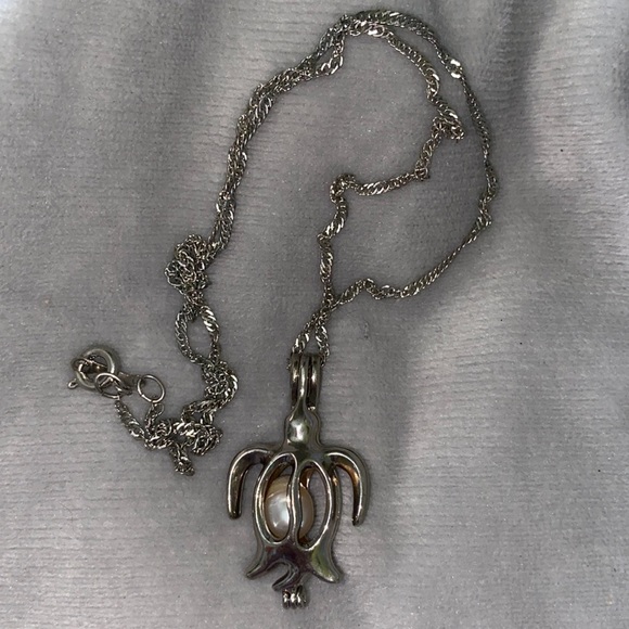 Pearl Turtle Case Necklace - Picture 4 of 4
